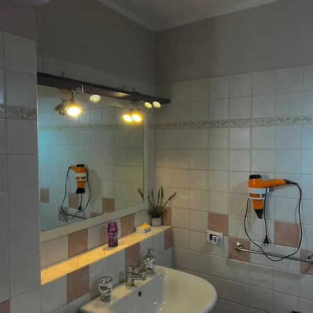 Apartment Spazioso Vicino A Tutto